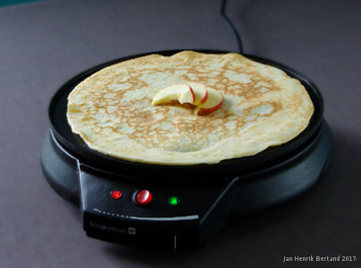 Crepemaker mit Crepe