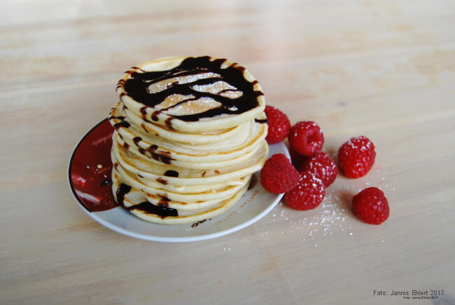 Pancakes auf Teller